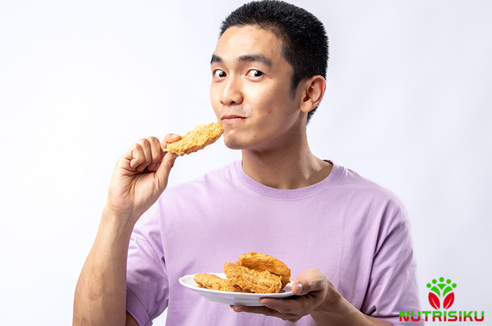 Bahaya Makanan Gorengan bagi Kesehatan Tubuh - Makanan gorengan menjadi pilihan cepat dan murah bagi banyak orang